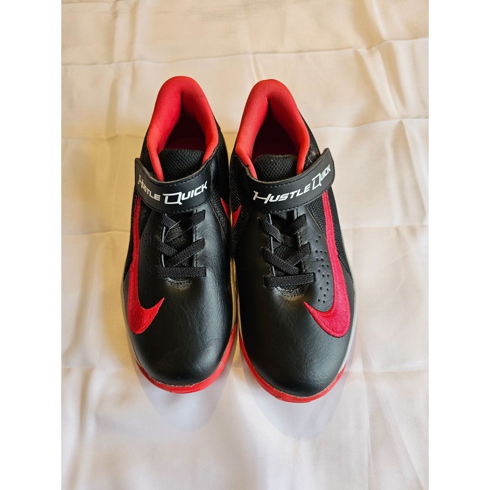 NIKE TEAM HUSTLE QUICK 3 BP RED/BLACK SIZE  13